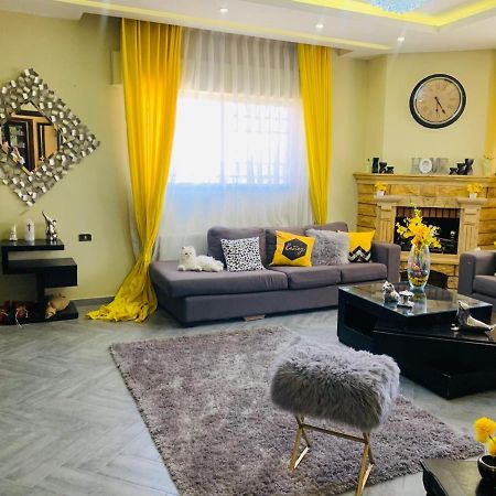 Laura'S Modern Villa 마다바 외부 사진