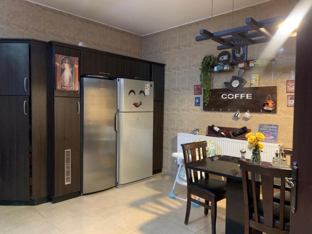 Laura'S Modern Villa 마다바 외부 사진